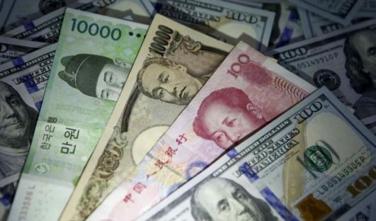 Người dân gửi hơn 6,8 triệu tỷ đồng vào ngân hàng